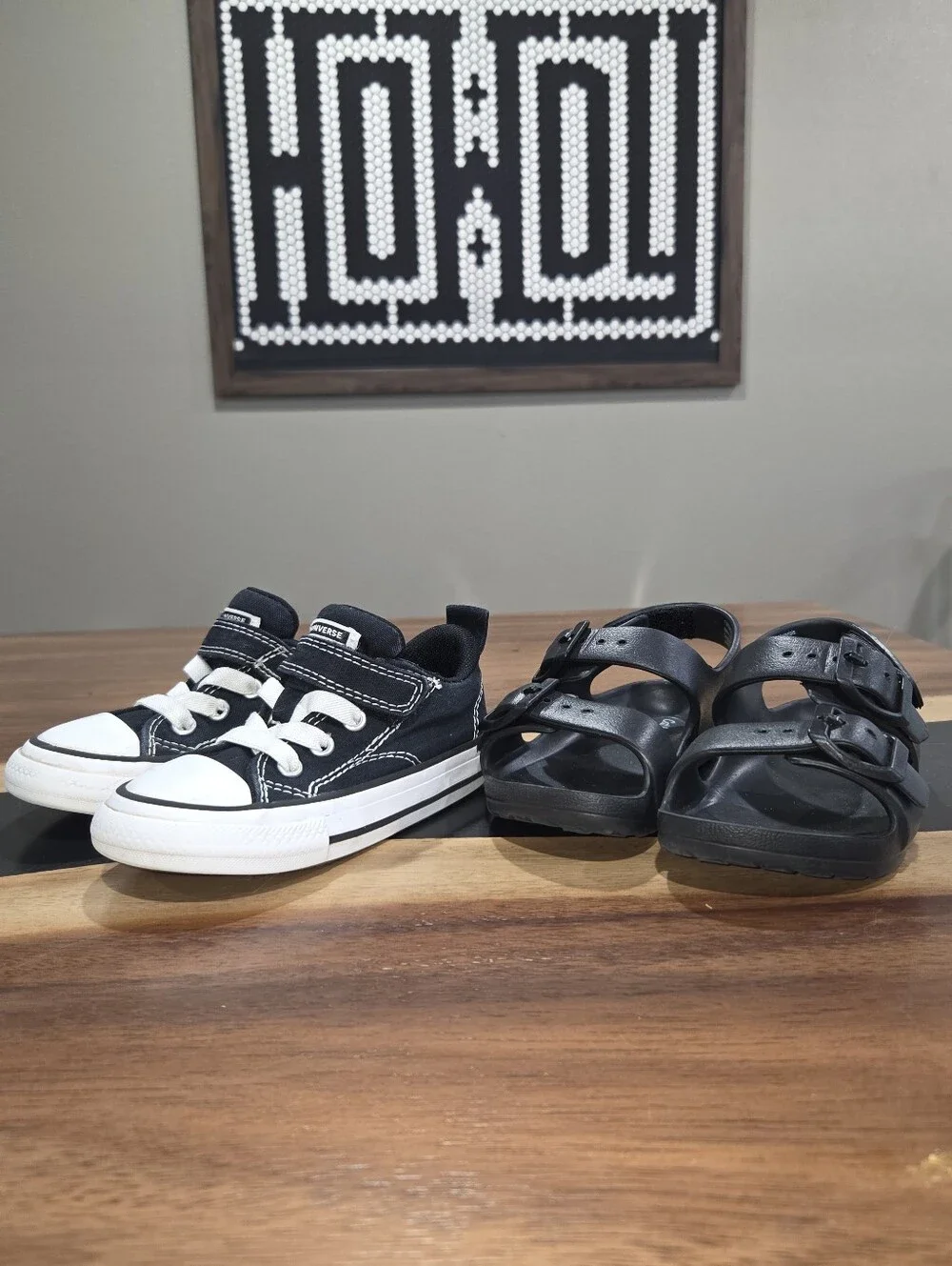 Toddler Size 7c Classic Black Converse & Cat&Jack Sandals
